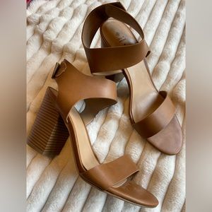 Neve worn Call it Spring sandals 9